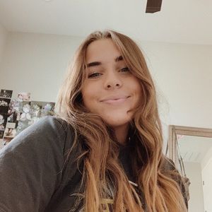 Meet your Posher, Camille